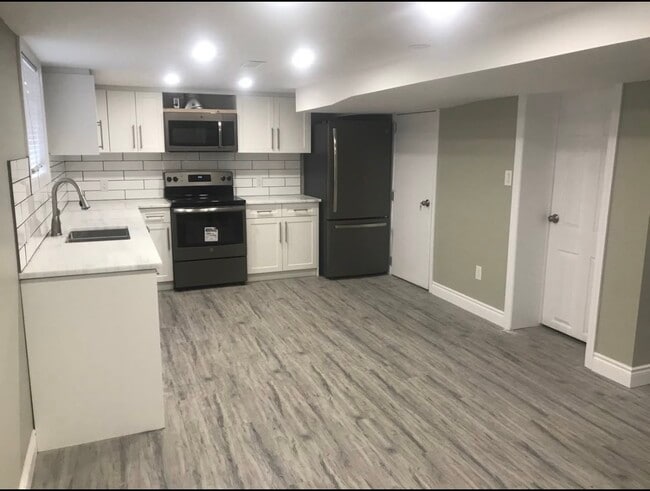 35 Collingdon Dr in Brantford, ON - Building Photo - Building Photo