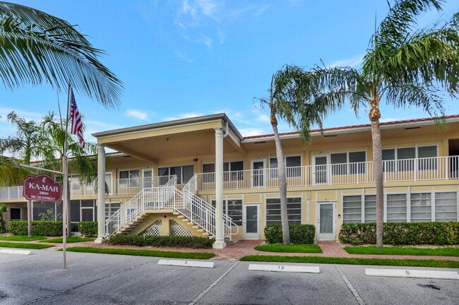 2800 NE 28th St in Lighthouse Point, FL - Building Photo - Building Photo