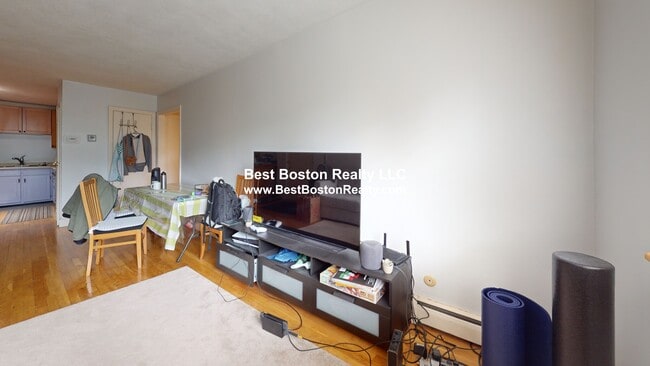 11 Cogswell Ave, Unit 11 in Cambridge, MA - Building Photo - Building Photo