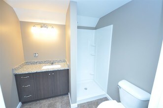 16 Central St in Bristol, NH - Building Photo - Building Photo