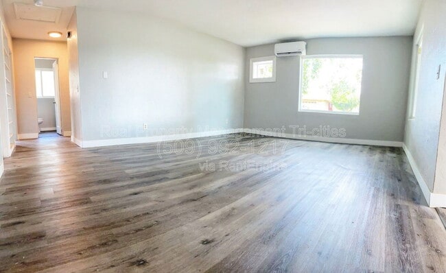 1303 W Shoshone St in Pasco, WA - Building Photo - Building Photo