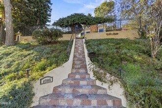 4905 Wiota St in Los Angeles, CA - Foto de edificio - Building Photo