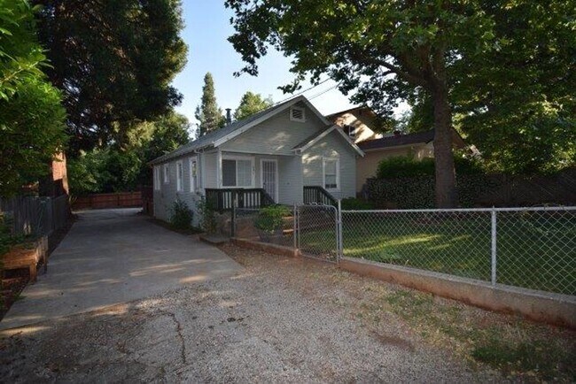 551 Butler St in Grass Valley, CA - Building Photo - Building Photo