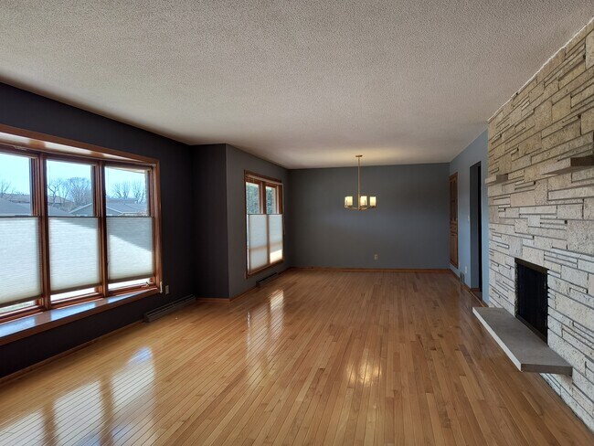 2957 Broadview Pl in La crosse, WI - Building Photo - Building Photo