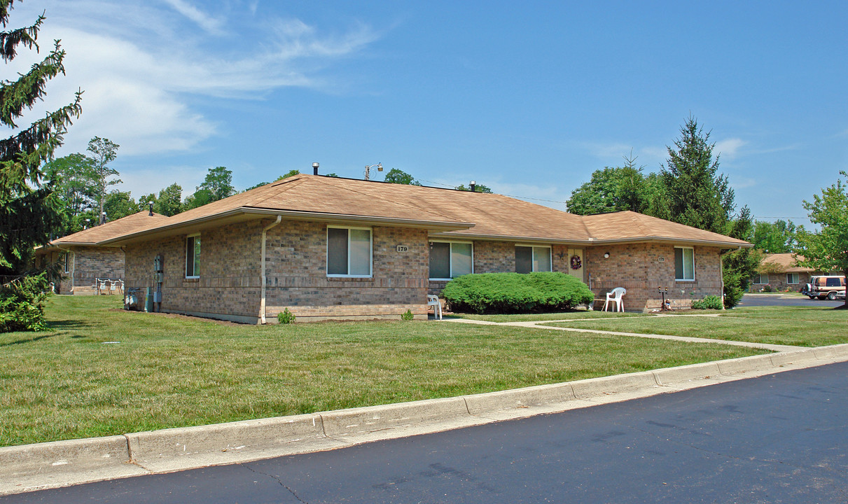 Wind Cliff Village Apartments in Germantown, OH - Building Photo