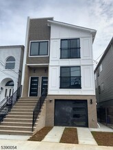 68 Main St in Newark, NJ - Building Photo - Building Photo