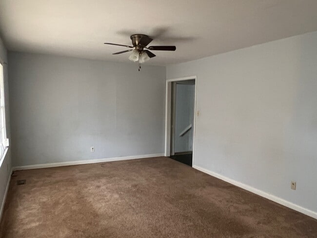 1602 Camelot Dr in Fayetteville, NC - Building Photo - Building Photo