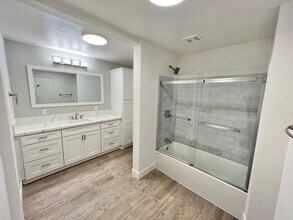 282 Redondo Ave in Long Beach, CA - Building Photo - Building Photo