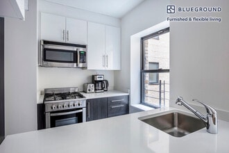 360 W 34th St., Unit SI FL8-ID1309 in New York, NY - Foto de edificio - Building Photo