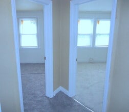 4024 Hilton Rd, Unit Apt 2 in Baltimore, MD - Foto de edificio - Building Photo
