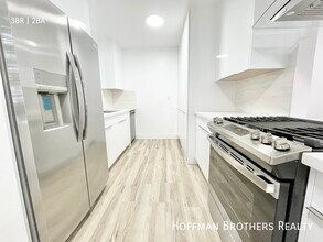 634 Flower Ave, Unit 2 in Los Angeles, CA - Building Photo - Building Photo