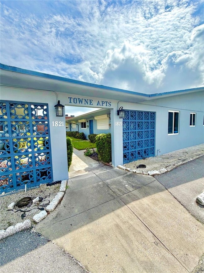 1821 N 17th Ct in Hollywood, FL - Building Photo - Building Photo