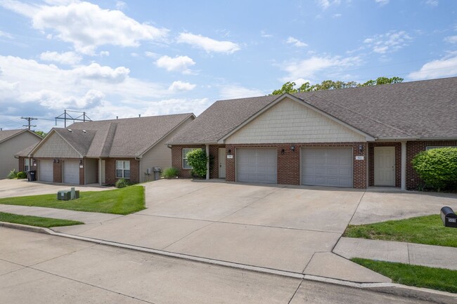 509-511-511 Glenstone Dr in Columbia, MO - Building Photo - Building Photo