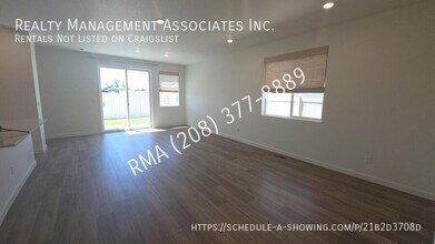 566 W Lyra St in Meridian, ID - Building Photo - Building Photo