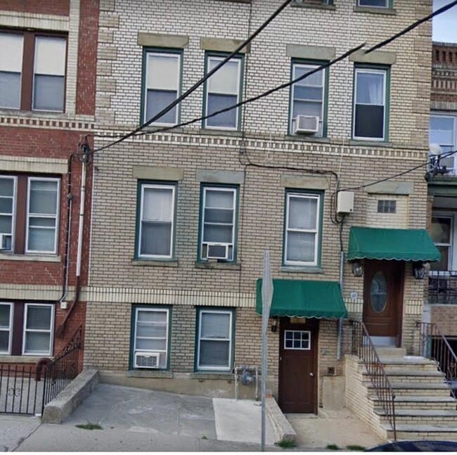 property at 40 64th St