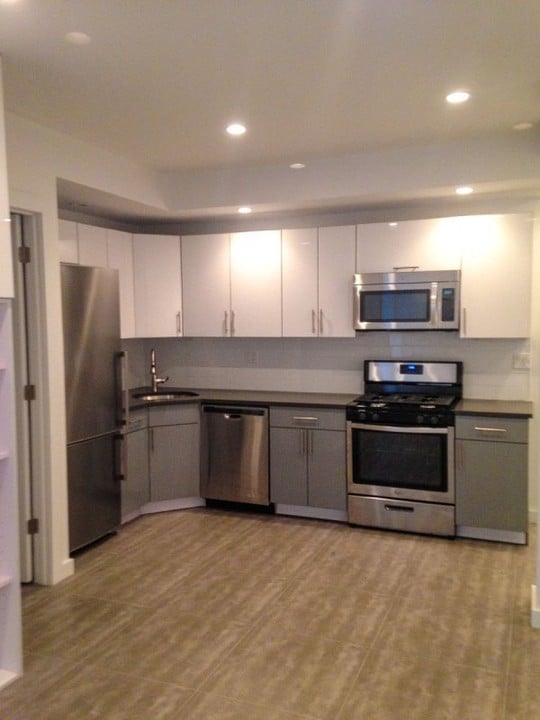 684 Riverside Dr in New York, NY - Building Photo