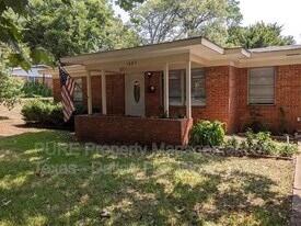 1607 Briarwood Blvd in Arlington, TX - Building Photo