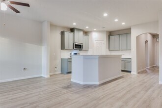 27079 Badger Way in Magnolia, TX - Building Photo - Building Photo