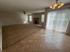 6716 Bluffview Cir in Louisville, KY - Building Photo - Building Photo