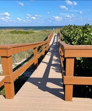 2020 N Atlantic Ave in Cocoa Beach, FL - Building Photo - Building Photo