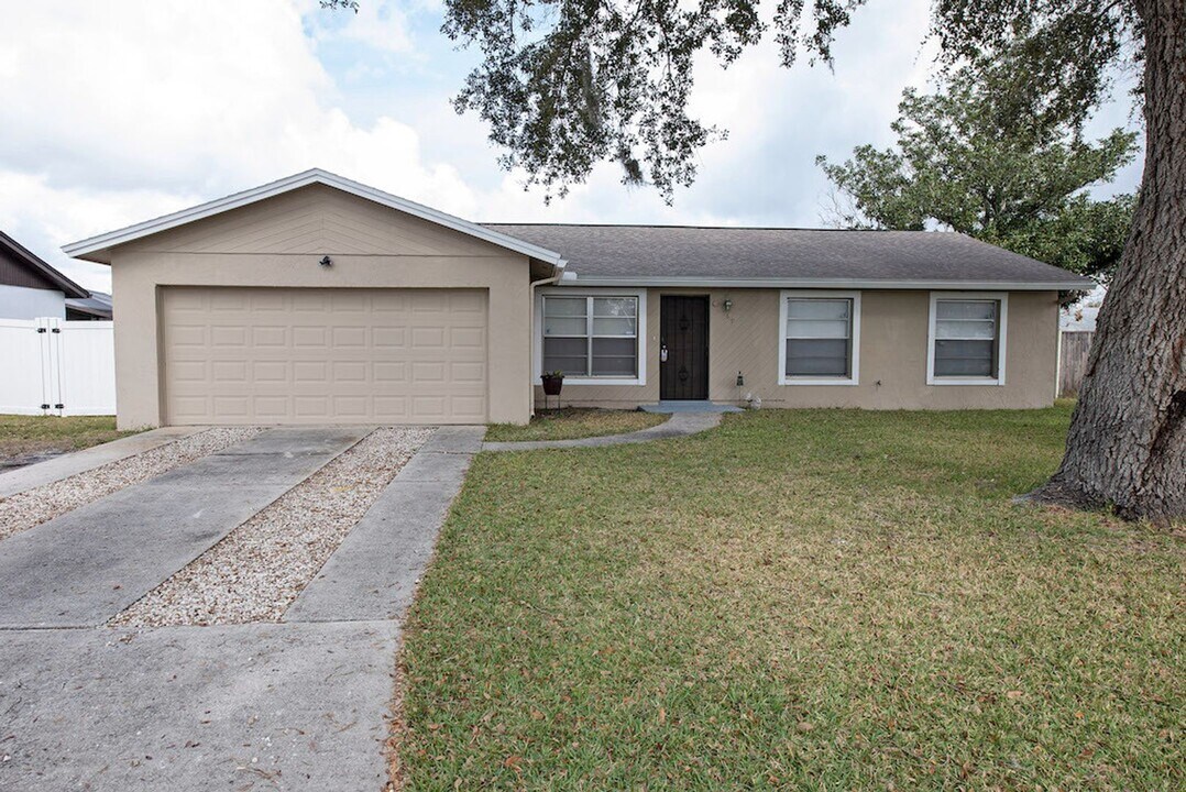 69 Alameda Dr in Kissimmee, FL - Building Photo