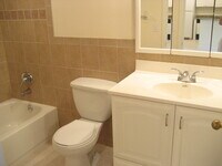 490 NW 20th St, Unit 303 photo'