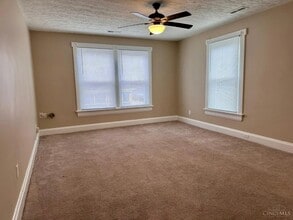 3939 Section Rd in Cincinnati, OH - Foto de edificio - Building Photo