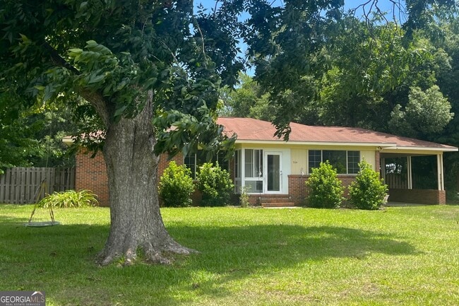 504 Bowen St in St. Marys, GA - Foto de edificio - Building Photo