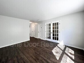 120 Low Ridge Rd in Williamsburg, VA - Building Photo - Building Photo