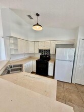 3280 Dudley Dr in Deltona, FL - Building Photo - Building Photo