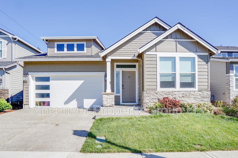 12404 NE 102nd Way in Vancouver, WA - Foto de edificio