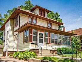 4210 Davenport St in Omaha, NE - Building Photo