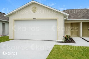 18302 Gibraltar Ln in Lehigh Acres, FL - Building Photo