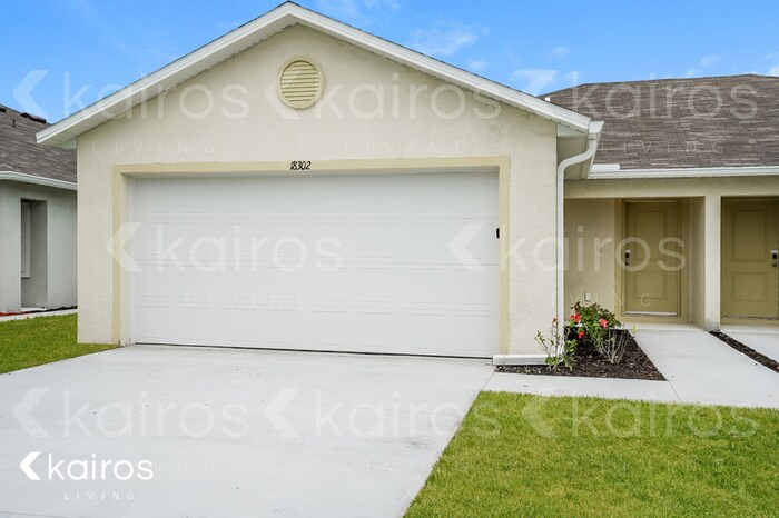 18302 Gibraltar Ln in Lehigh Acres, FL - Foto de edificio