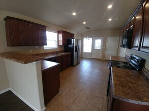 4468 W Sweetgum Ln in Fayetteville, AR - Building Photo - Building Photo