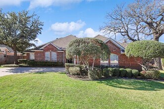 7009 Oak Hills Ct in North Richland Hills, TX - Building Photo - Building Photo