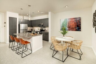 Skye at McClintock Station in Tempe, AZ - Building Photo - Building Photo