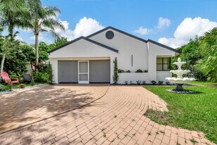 6 Redford Dr in Boynton Beach, FL - Building Photo