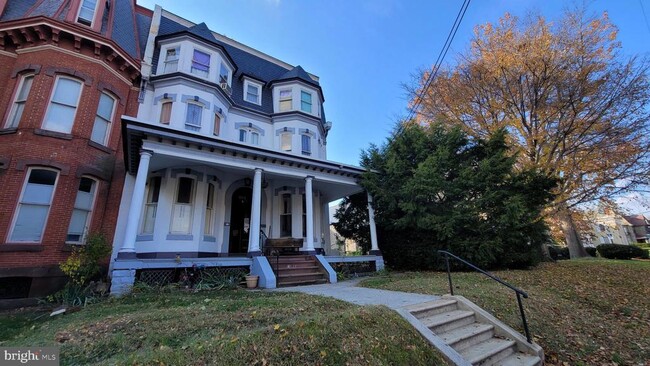 property at 634 Centre Ave