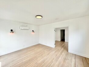 338 N Kingsley Dr in Los Angeles, CA - Building Photo - Building Photo