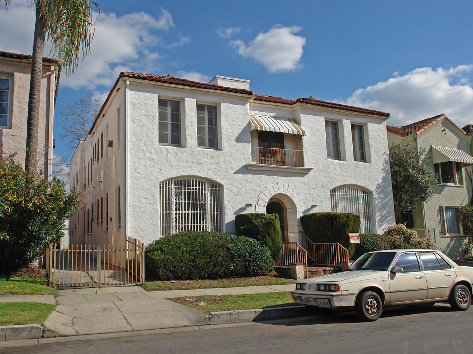 444 N Sierra Bonita Ave in Los Angeles, CA - Foto de edificio