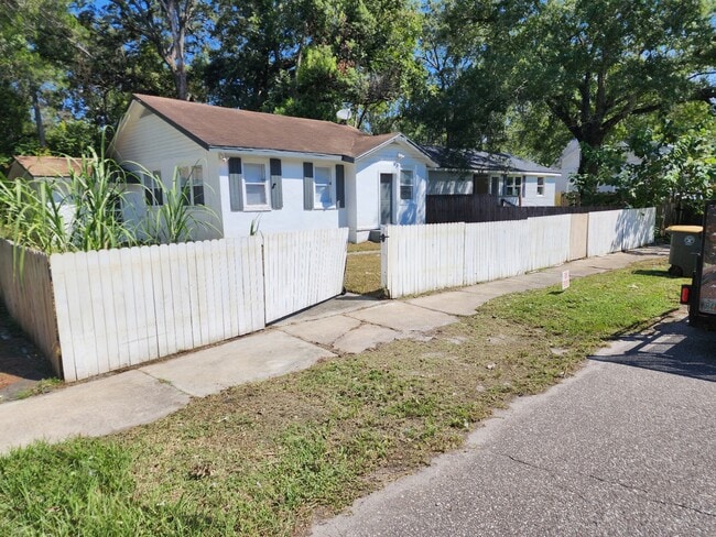3057 Columbus Ave in Jacksonville, FL - Building Photo - Building Photo