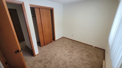 1602 6th Ave N, Unit 1604 - Upper Unit in Moorhead, MN - Building Photo - Building Photo