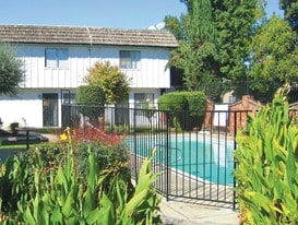 3312 - 3318 E. Sierra Madre Ave (Loren) in Fresno, CA - Building Photo