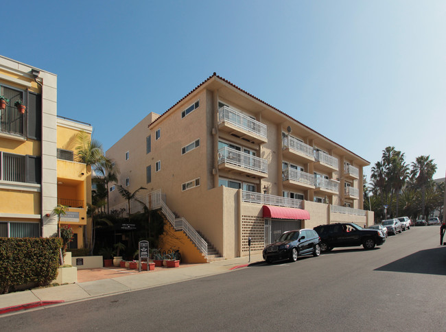 1930 Ocean Way in Santa Monica, CA - Building Photo - Building Photo