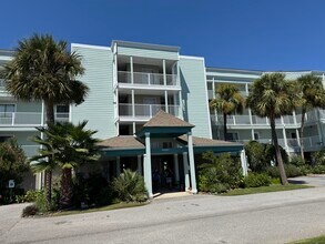 177 W Mariners Cay Dr in Folly Beach, SC - Building Photo - Building Photo