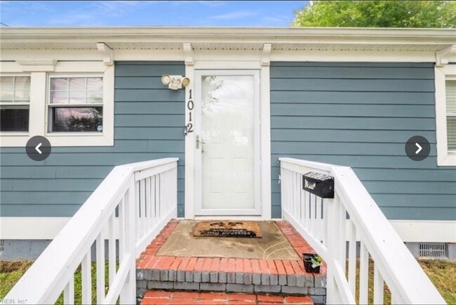 1012 Carver St in Hampton, VA - Foto de edificio - Building Photo