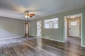 604 Cloudland Dr in Stockbridge, GA - Building Photo - Building Photo