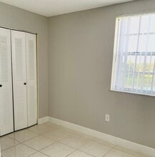 9735 Fontainebleau Blvd, Unit Soleil 9735 G305 in Miami, FL - Building Photo - Building Photo