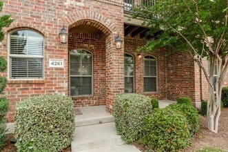 4261 Comanche Dr in Carrollton, TX - Building Photo - Building Photo
